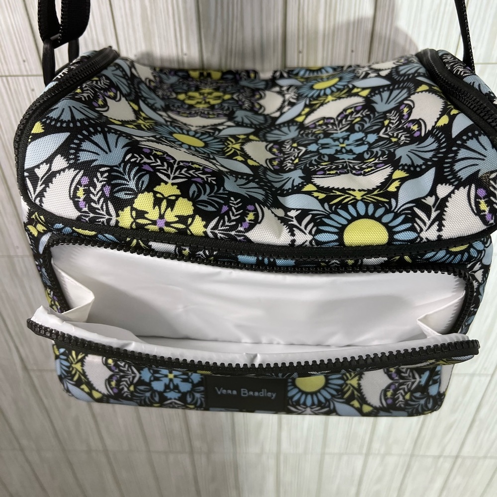 Vera Bradley "Plaza Medallion" Expandable Lunch Tote - Picture 5 of 8